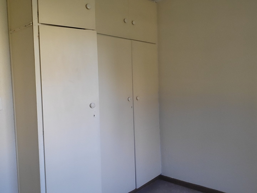 To Let 2 Bedroom Property for Rent in Ruyterwacht Western Cape